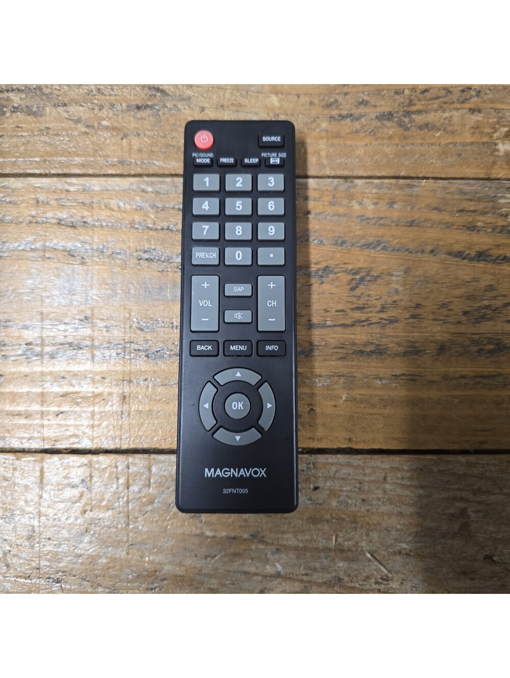 Vintage Genuine MAGNAVOX 32FNT005 TV Remote Control OEM